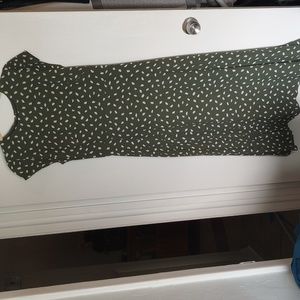 Loft green and white midi dress size 4